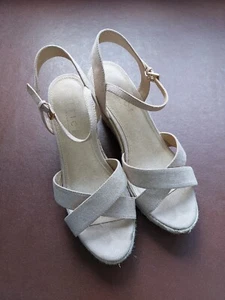 office sandals 41. wedge heels nude open toe. man made upper straw heel. - Picture 1 of 8