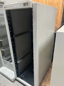 HP/Hewlett Packard 32U Equipment Rack with Rails and Fans - Picture 1 of 4