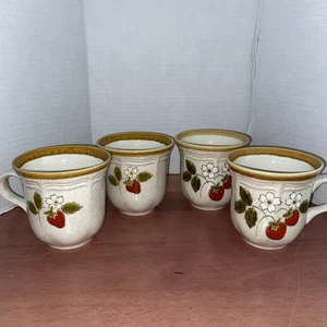 Vtg Set of 4 Mikasa Strawberry Festival Coffee Tea Cup EB 801 - Picture 1 of 8