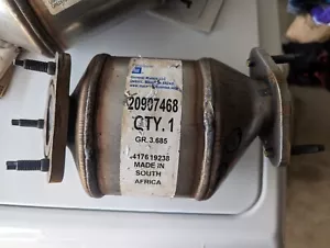 oem catalytic converter gm 20907468 - Picture 1 of 2