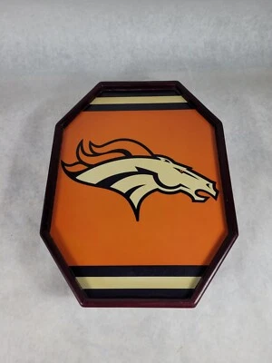 Denver Broncos NFL Equipo de Fútbol Abrazadera para Servir Bandeja de TV Sillón 12"x 9"  Foto 1 de 4
