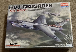 Academy F-8J Crusader US Navy Maßstab 1:72 limitierte Auflage - Bild 1 von 6