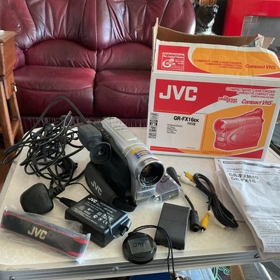 JVC GR-FX16EK Compact VHS Camcorder Untested  - Image 1 of 4
