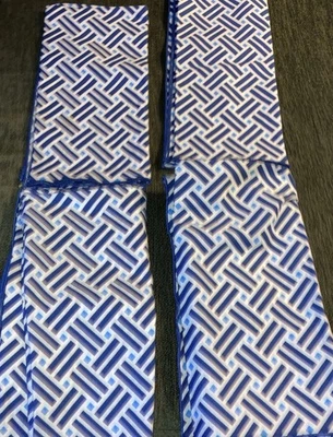 Juego de 4 servilletas de tela Vera Bradley azul y blanco fondo de casa de verano 19x20 Foto 1 de 4