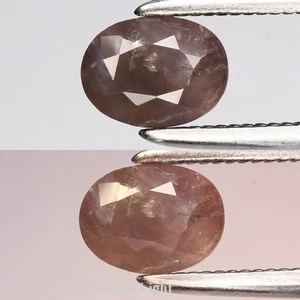 💎 0.56ct 5.5x4mm Oval Natural Color Change Garnet - Unheated, Africa Gemstone - Picture 1 of 6