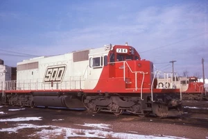 MS Orig Slide SOO LINE Parallelogramma SD40-2 #784 Stevens Point WI 1974 - Foto 1 di 1