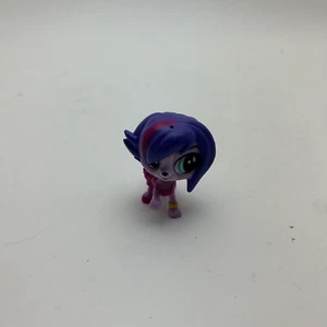 Littlest Pet Shop~#4018~Zoe Trent~Maltés~Perro~Ojos Azules~2 Bits Decoración~Hotel Pawza - Imagen 1 de 4