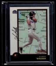 1998 Bowman Chrome International Refractor #23 Larry Walker Rockies Cardinal HOF