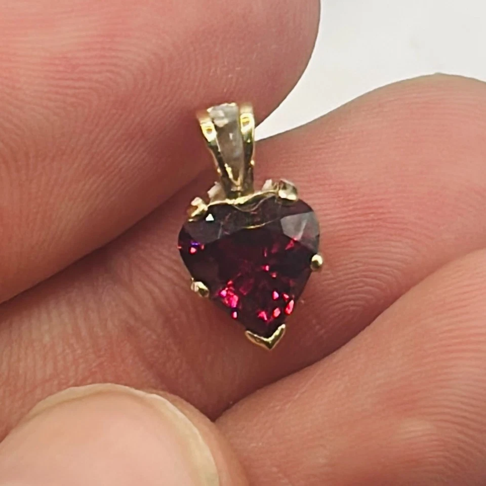 Colgante Corazón Granate 14ct con Granate Rodolita - 2.1ct Foto 1 de 4