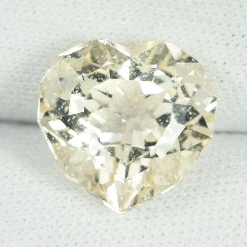 5,49 карата ВЕРХНИЙ БЛЕСТЯЩИЙ - СВЕТЛО-ЖЕЛТЫЙ - НАТУРАЛЬНЫЙ ДРАГОЦЕННЫЙ КАМЕНЬ БЕРИЛЛ - Heart See VdoPU - Изображение 1 из 3