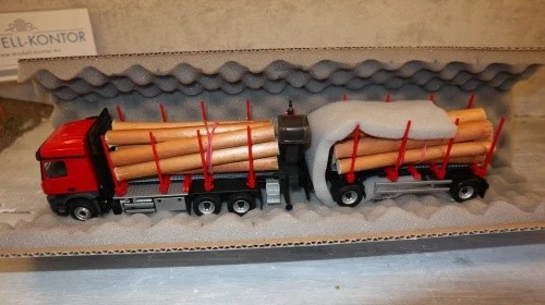 Conrad 78233 in 1:50 , MB Arocs ROT Palfinger Epsilon Q17Z Doll Kurzholzzug, - Bild 1 von 1