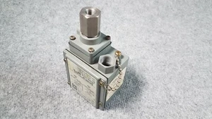 Interruptor de presión Square D 9012 GCW-1 9012GCW1 SERIE C - Imagen 1 de 7