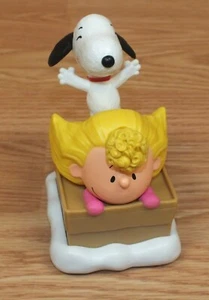 2015 Fox McDonald's Peanuts Snoopy & Lucy Snow Sledding Collectible Toy Only - Picture 1 of 6