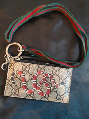 GUCCI GG Supreme Kingsnake Serpiente Cordón Estuche para Monedas Portatarjetas Beige Foto 1 de 4