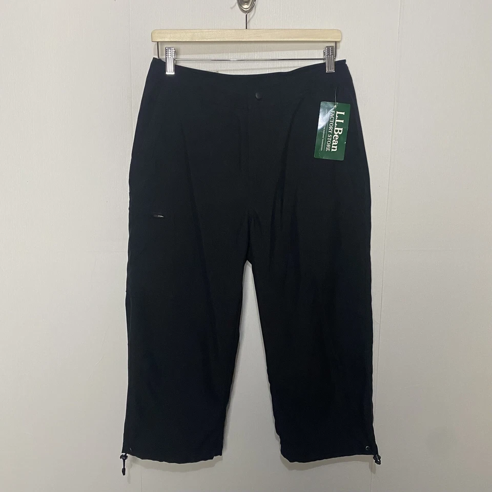 LL Bean Cycling Capris Padded Women’s NWT Black Zip Pocket Pants Size Small. - Image 1 of 4