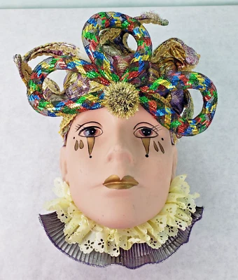 Máscara de pared colgante pintada a mano de bufón de Mardi Gras de 10" Foto 1 de 4