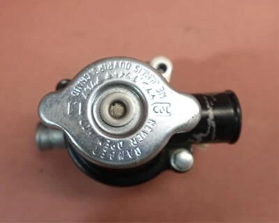 2009-2016 Kawasaki Vulcan 1700 Vaquero VN1700 термостат с корпусом в сборе - Изображение 1 из 4