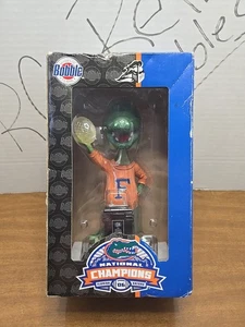 Authentischer Bobble Classic offiziell lizenzierter Florida Alligatoren Wackelkopf. Karton Gebrauchsspuren - Bild 1 von 2