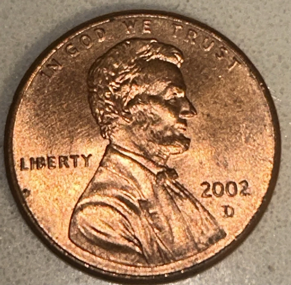 2002 Lincoln Memorial Penny One Cent Crown Die Break Error Coin - Image 1 of 3