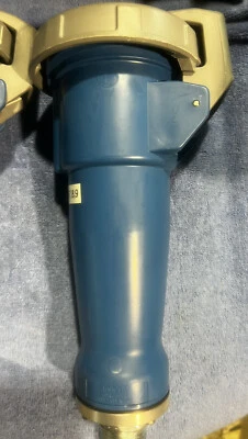 Conector Hubbell 460C9W hembra hermético IEC 309 pin y funda 60A 250V Foto 1 de 4