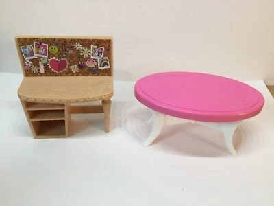 Mesa de centro y escritorio Barbie Dream Townhouse de 3 pisos Mattel 2008 (sin marca) Foto 1 de 3
