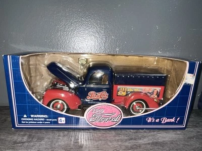 Camión de reparto Ford Pepsi-Cola 1940 Golden Wheel escala 1/18 diecast banco nuevo en caja Foto 1 de 4