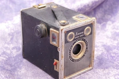 Ansco Shur Shot Box 相机使用 120 胶片 — 第 1/4 张图片