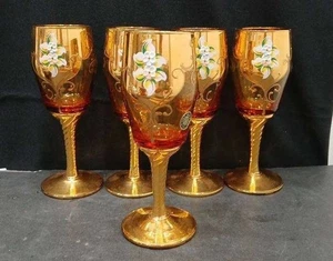 Murano Ruby Red Wine Glasses With Heavy Gold Overlay & Flower Design - Set Of 5 - Imagen 1 de 9