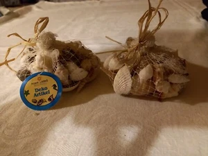 2 Päckchen Deko Muscheln Im Netz , DECO-WARE , GÜNSTIG !!! . - Bild 1 von 1
