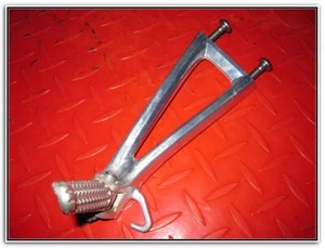 Yamaha YZF R6 R6S 08 CLAVIJA DE PASAJERO TRASERO IZQUIERDO - Imagen 1 de 5