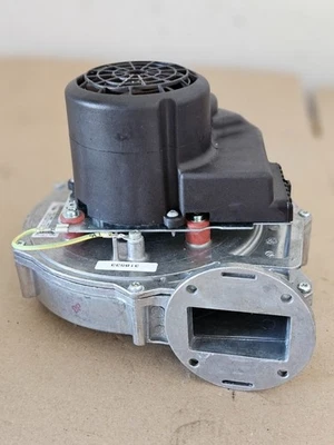 Blower Assembly 100111184 OEM for Munchkin 140M / 199M & Lochinvar Vertex 100 - Image 1 of 4