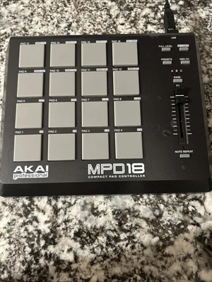 AKAI Professional MPD18 Compact USB MIDI Pad Controller With Cable - Image 1 of 4