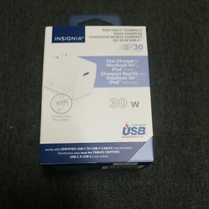 Chargeur mural rapide Insignia 30 W USB-C couleur mixte PD 2,0 - Photo 1 sur 4