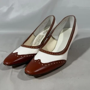 Vintage anni 60 Town & Country Exeter punta ad ala pelle traforata tacco pompa donna 6,5 - Foto 1 di 11