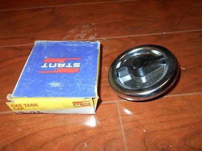 Nuevo de Lote Antiguo Ford Mustang y GT 1965-1970 (TODOS) ACCESORIO TAPA COMBUSTIBLE GASOLINA CONJUNTO Foto 1 de 4