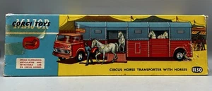 Corgi Chipperfield's 1130 - Circus Horse Transporter with Horses In Original Box - Picture 1 of 23