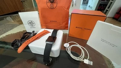Apple Watch Hermès 42mm Stainless Steel Case GPS + Cellular Series 3 w/ 2 bands - Image 1 of 4