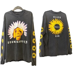 GOTH GRUNGE HEAVY METAL - SOUNDGARDEN - VINTAGE BLACK HOLE SUN T-SHIRT - Picture 1 of 7