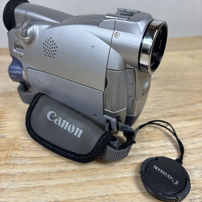 Canon ZR40 18x Zoom DIgital Video Camcorder Untested No Battery - Image 1 of 4