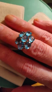 10KY Gold 7 Stone Great Blue Topaz Cocktail Band Ring - Sz 6.5- 5.06 g - Picture 1 of 11