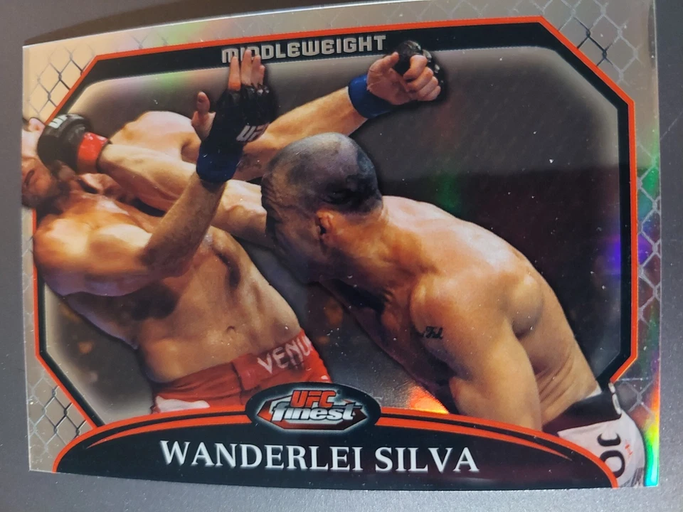 Wanderlei Silva #26 2011 Topps UFC Finest Refractor #428/888 - Image 1 of 2