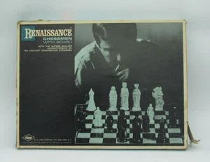 Vintage 1959 E.S. Lowe RENAISSANCE CHESSMEN Chess Set With box & board - Picture 1 of 9