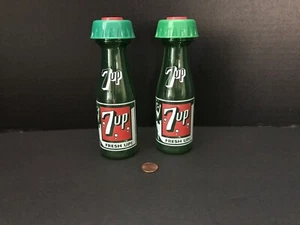 Vintage Kunststoff 7 Up Salz und Pfefferstreuer - Bild 1 von 6