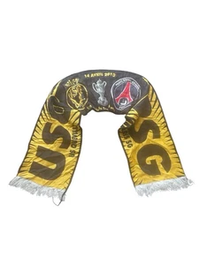 PSG vs Quevilly 2010 Coupe de France Scarf  Match Supporter Memorabilia - Picture 1 of 11
