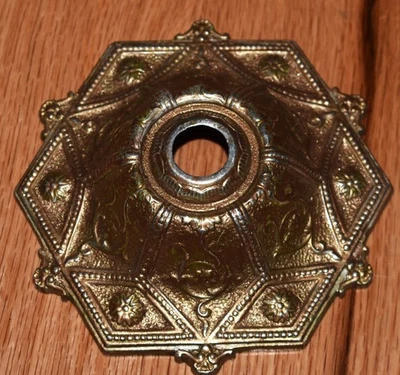 Luminária de teto vitoriana década de 1920 latão montagem embutida art déco - Imagem 1 de 4