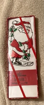 Juego de tres pañuelos blancos para hombre en embalaje y caja de Navidad Foto 1 de 4