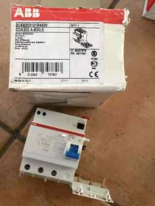 ABB-BLOCCO DIFFERENZIALE DDA203A 63/0,5 2CSB203101R4630 IT B427978 - Foto 1 di 1
