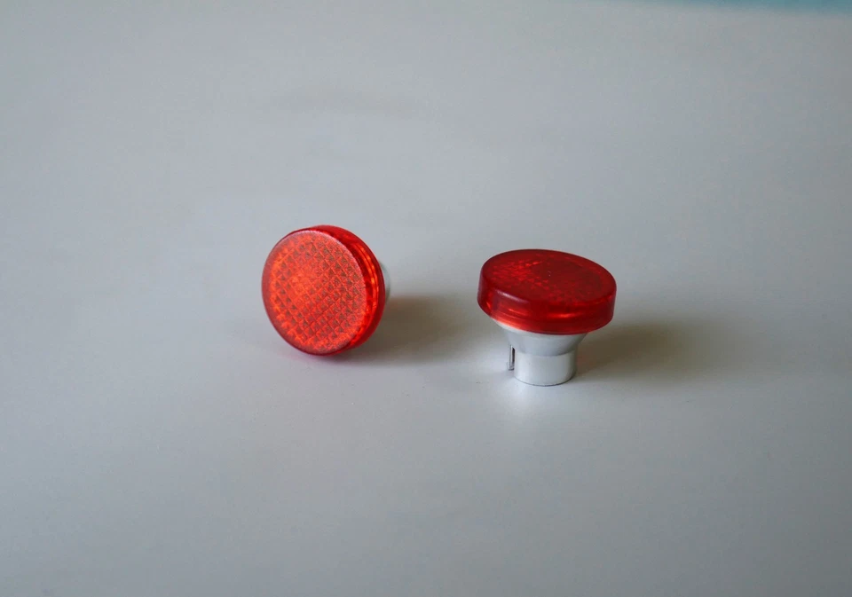 RC 12mm Scheinwerfer Flutlichtstrahler Gehäuse rot Modellbau für 5mm LED - Bild 1 von 2