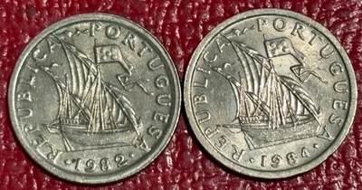 2-HIGH GRADE AU/UNC 1982/1984 PORTUGAL 2 1/2 OR 2.5 ESCUDOS COIN-JUL393 - Image 1 of 2