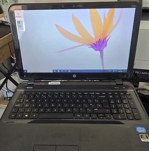 HP Pavilion 15.6" (320GB, Intel Core i3 , 1.9 GHz, 8 GB) Laptop - Picture 1 of 6